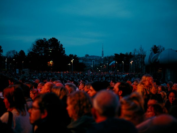 Créateurs de Couture : Récits et Trajectoires Inspirantes